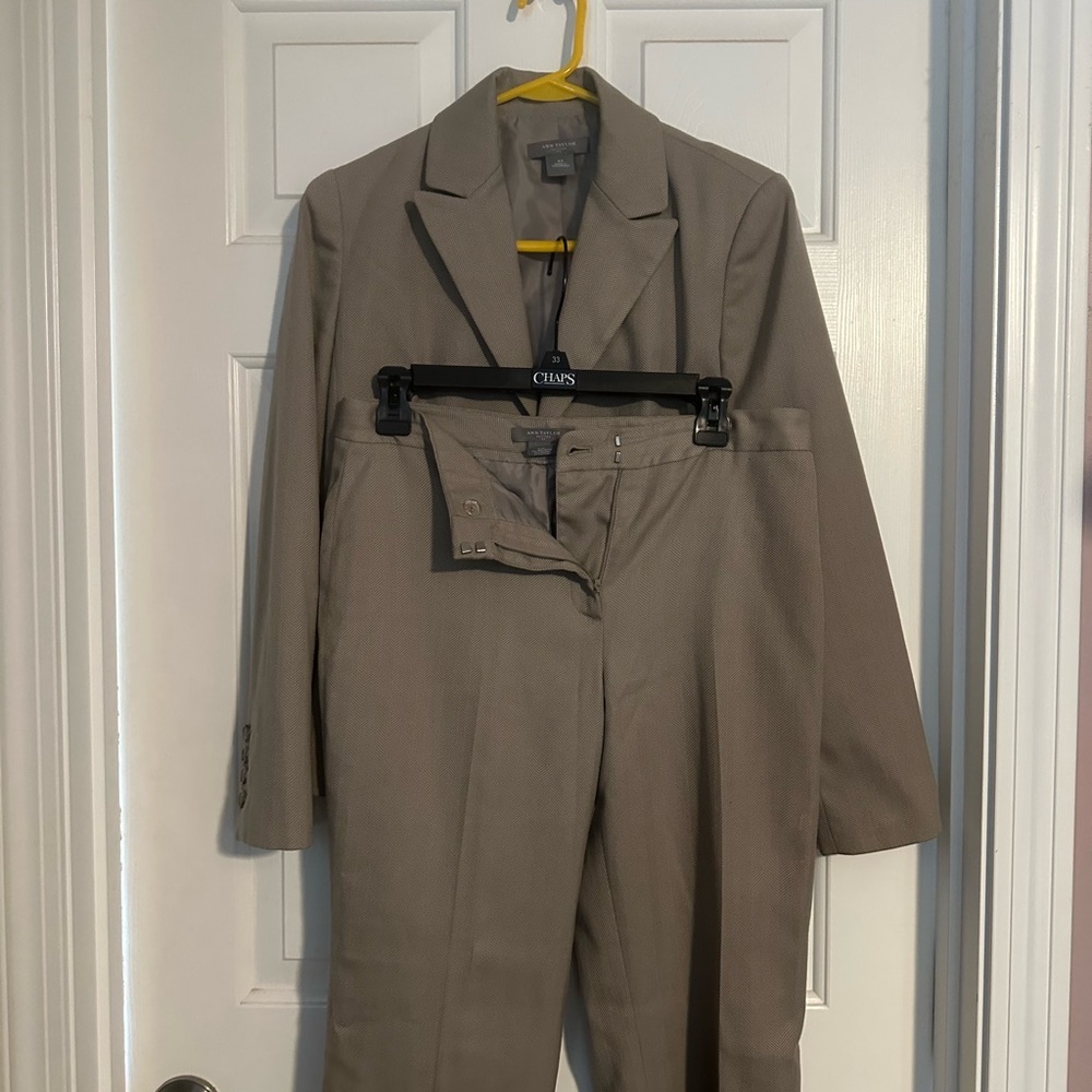 Ann Taylor Light tan pant suit 2 piece